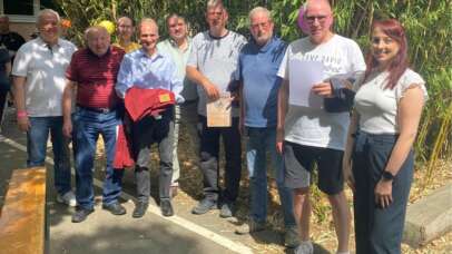 v.l.n.r.: Schirmherr Michael Kröhle, Franz-Josef Weifenbach, Andreas Berghausen, Prof. Dr. Jörg Baschnagel, Lothar Berghausen, Thomas Lauterbach, Bernhard Lauterbach, Norbert Lauterbach und Vorsitzende Alexandra Kerling